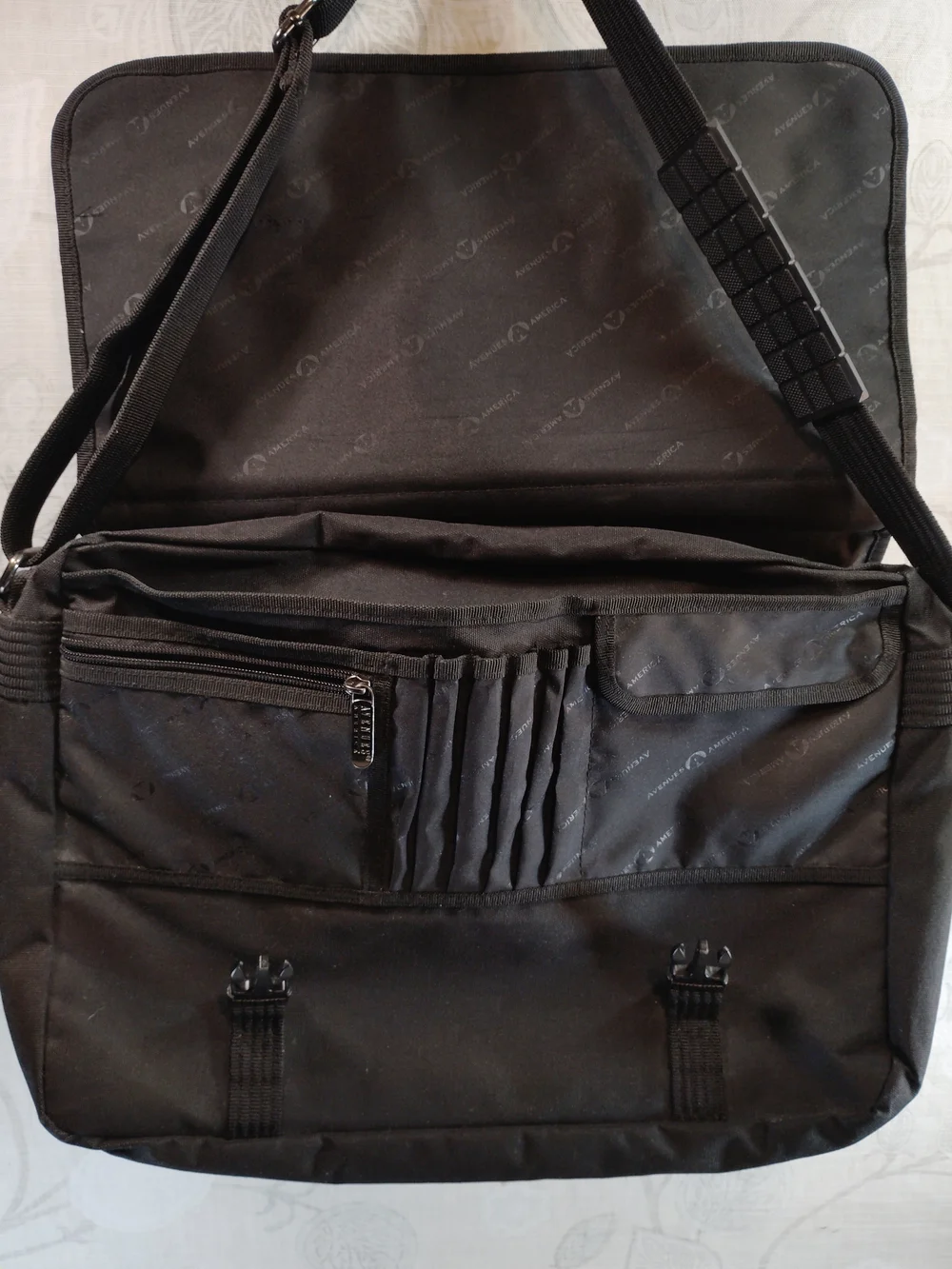 Avenue America Classic Black Messenger Bag - Durable Everyday Briefcase